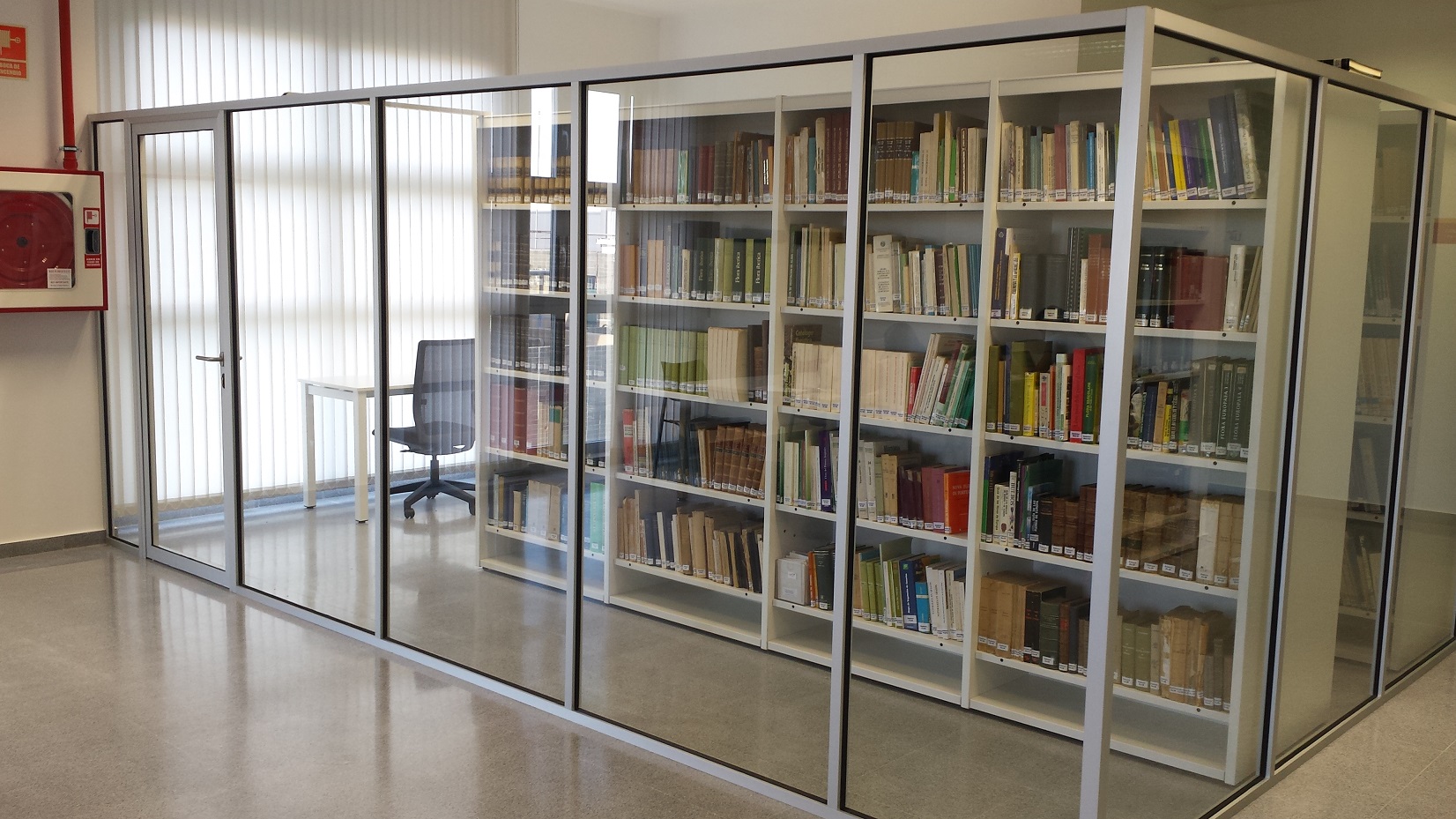 Proyectos de oficina en Sevilla: Diseño espacio interior de bibliotecas y universidades